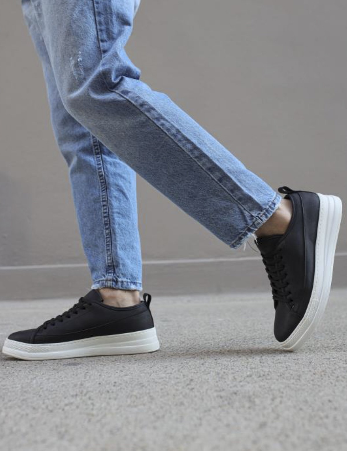 Ανδρικά ασπρόμαυρα Sneakers δερματίνη 0102020B φωτογραφία